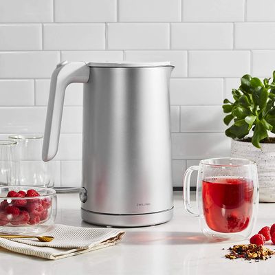 ZWILLING Enfinigy Electric Kettle, Stainless Steel On Sale for $ 119.99 (Save $ 30.00) at Amazon Canada