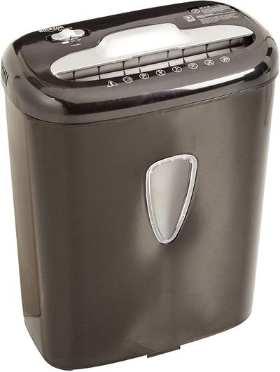 AmazonBasics 6-Sheet High-Security Micro-Cut Paper and Credit Card Home Office Shredder On Sale for $47.73 (Save $22.26) at Amazon Canada