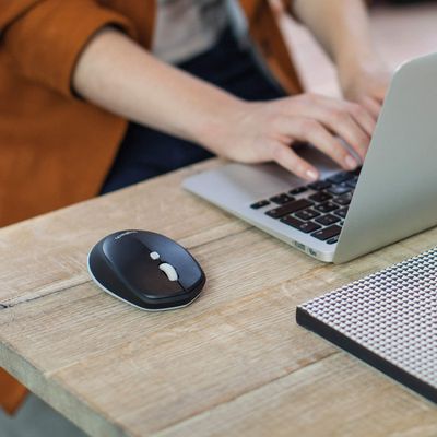 Logitech M535 Compact Bluetooth Mouse, Black On Sale for $ 29.99 (Save $ 20.00) at Amazon Canada Logitech M535 Compact Bluetooth Mouse, Black On Sale for $ 29.99 (Save $ 20.00) at Amazon Canada