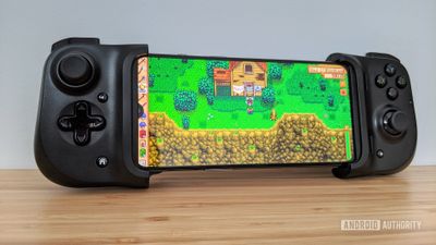 Razer Kishi Gaming Controller for Android On Sale for $99.99 (Save $ 30.00) at Best Buy Canada