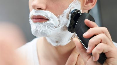 Philips Wet and Dry Shaver 6000 on Sale for $114.99 (Save $35.00) at Costco Canada