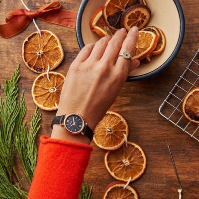 Fossil Canada Holiday Deals: Save 40% OFF All Bags & Wallets + Extra 40% OFF Sale Styles + More