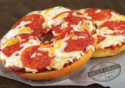 Einstein Bros. Bagels Introduces the New Family Pizza Bagel Box 