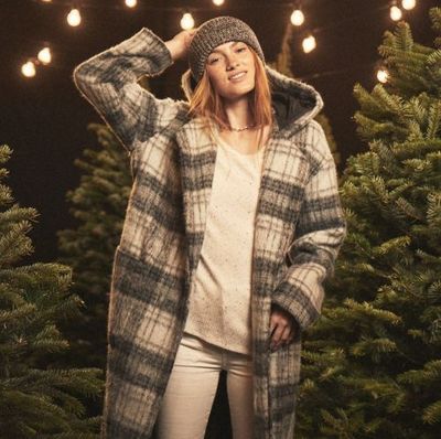 American Eagle & Aerie Canada Holiday Deals: FREE $25 Gift Card w/ Your Purchase $75+ on Gift Cards + More