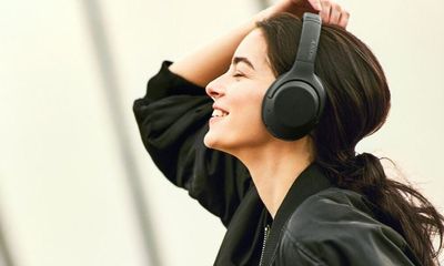 Sony WH1000XM3: Wireless Bluetooth Over The Ear Headphones with Mic and Alexa Vo on Sale for $319.99 (Save $127.89) at Ebay Canada