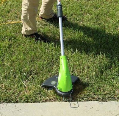 Greenworks 4-Amp 13-in Corded Electric String Trimmer and Edger For $19.00 At Lowe's Canada