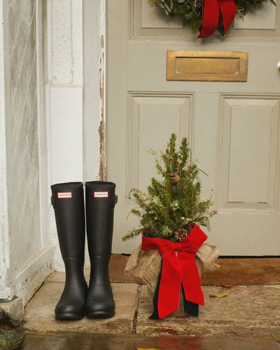 Hunter Boots Canada Boxing Day Sale: Save 50% Off + FREE Shipping