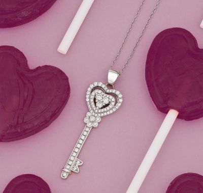 Peoples Jewellers Canada Valentine’s Day Sale: Save Up to 40% OFF Necklaces, Earrings, Bracelets & More + 20% OFF Sitewide