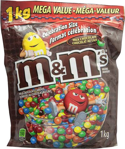 M&M's Milk Chocolate Candies Celebration Size Stand up Pouch 1kg on Sale for $ 9.97 at Amazon Canada