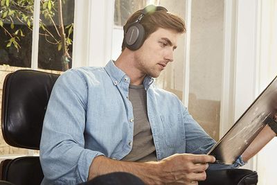 Bowers & Wilkins PX Active Noise Cancelling Wireless Headphones Best-in-class Sound, Space Grey on Sale for $ 229.96 (Save $ 250.03) at Amazon Canada