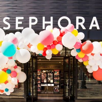 Sephora Canada Lash Day Sale: Save 50% off Benefit Cosmetics Roller Lash Mascara + Up to 50% Off Sale Items