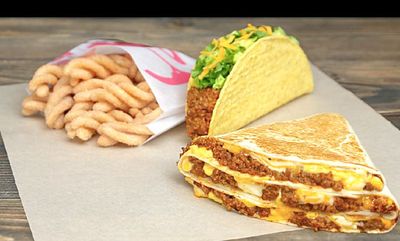 Grande Stacker,Crunchy Beef Taco, plus Cinnamon Twists at Taco Bell Canada