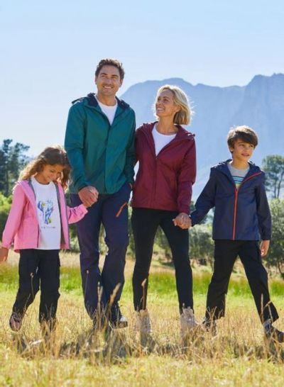 Mountain Warehouse Canada Deals: FREE Shipping ALL Orders + Save Up to 60% OFF T-Shirts + More
