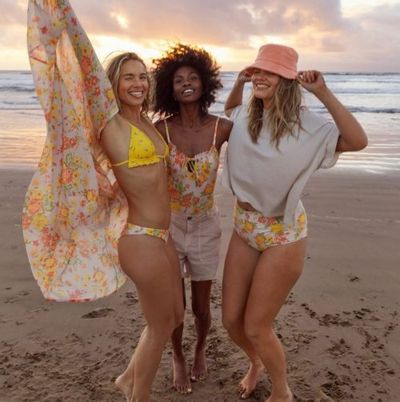 American Eagle & Aerie Canada Deals: Save Extra 20% OFF Your Purchase + 25% OFF Swimsuits & Shorts + More