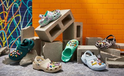 Crocs Canada Offers: Buy 2, Get Extra 15% Off + Up to 60% Off Sale