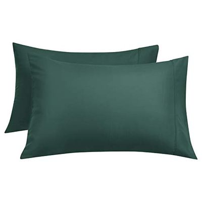 AmazonBasics Light-Weight Microfiber Pillowcases - 2-Pack, Standard, Emerald Green $7.62 (Reg $11.60)