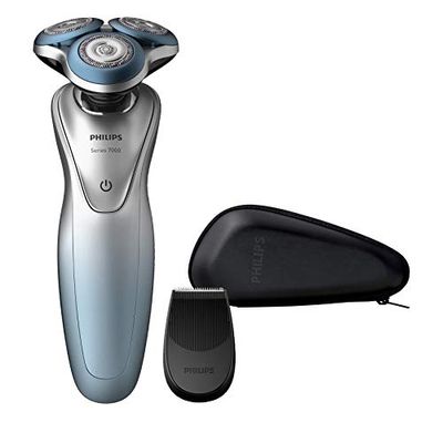 Philips Shaver Series 7000 with Precision Trimmer, S7910/16 $139.99 (Reg $199.99)