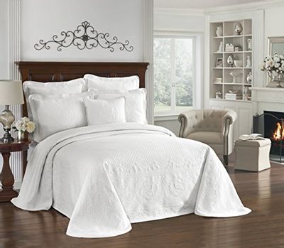 Historic Charleston King Charles Matelasse 13989BEDDKNGWHI Bedspread, King, White $136.77 (Reg $187.60)
