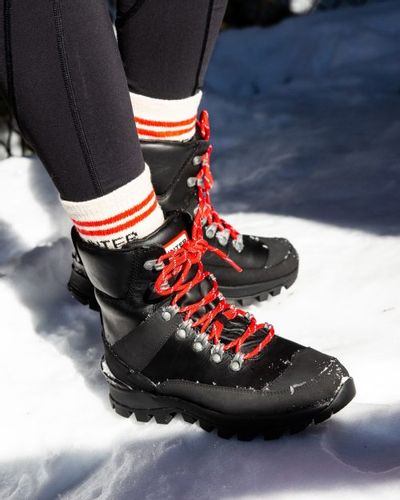 Hunter Boots Canada Sale: Save $30 OFF with Your Order $150 + Shop Valentine’s Day Gifts
