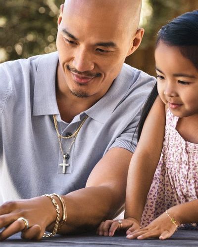Peoples Jewellers Canada Deals: Save Up to 50% OFF Price Breaks + 25% – 30% OFF Father’s Day Sale