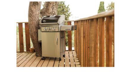 Napoleon Triumph 325 34,200 BTU Propane BBQ with Cover For $499.99 At Best Buy Canada