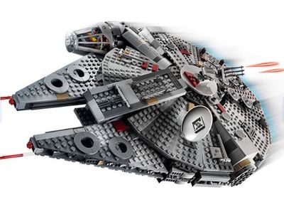 LEGO Star Wars Millennium Falcon 75257 For $143.97 At Toys R Us Canada