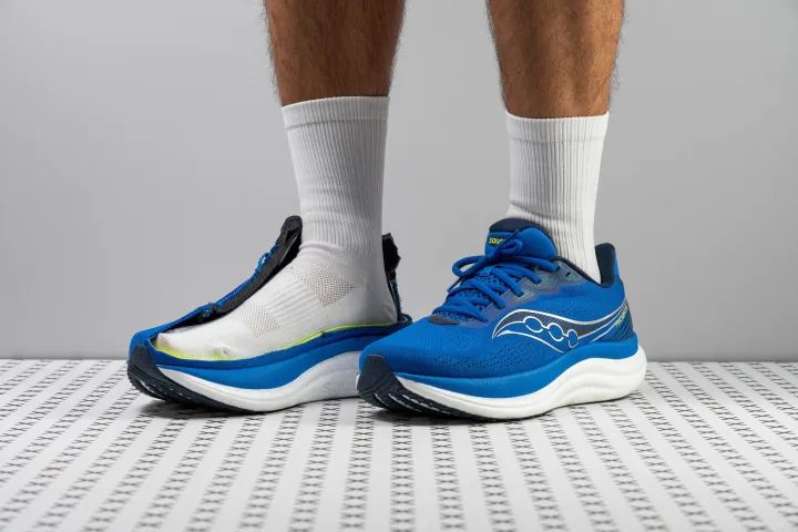 Amazon.ca: Saucony Triumph 23 Running Shoes (Prime Deal)