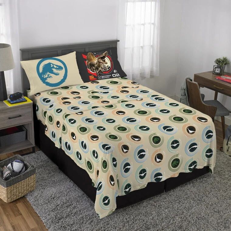 Walmart: Jurassic "Triple Team" Full Sheet Set $7.00 (reg. $39.94)