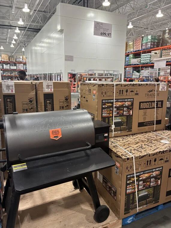 Costco: Traeger Ridgeline XL pellet smoker - $699.97 YMMV (St-Bruno)