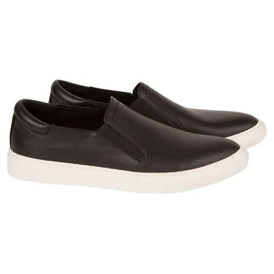  Click or Tap to Zoom Kenneth Cole New York Women's Leather Sneaker On Sale for $19.99 (Save $10.00) at Costco Canada
