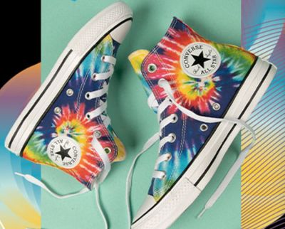 Journeys Canada Sale: Up To $40 Off Sneakers + FREE Shipping